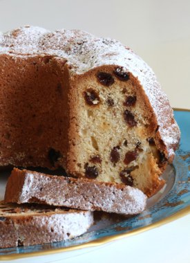 Yakın üzümlü kek