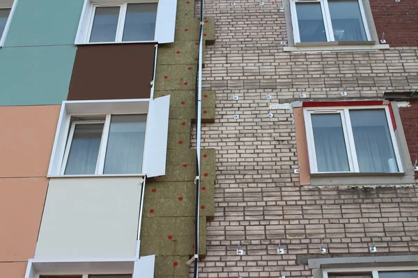 Isolamento termico di una parete di casa — Foto Stock