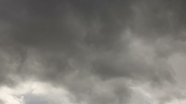 Nubes Oscuras Fuertes Cubren Todo Cielo — Vídeos de Stock