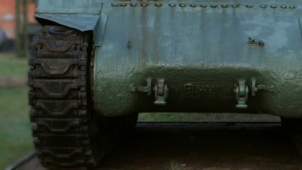 Kanonenschwerer Amerikanischer Panzer Sherman Frontansicht Gekämpft Zweiten Weltkrieg Blick Nach — Stockvideo