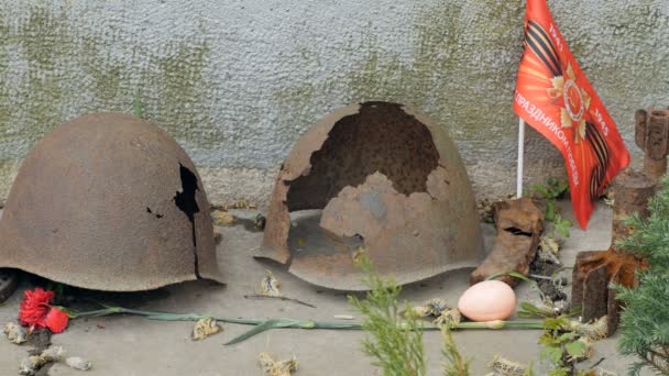 Vieux Casque Armée Simple Mémorial Aux Guerriers Armée Soviétique — Video