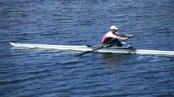 Remar em câmera lenta — Vídeo de Stock