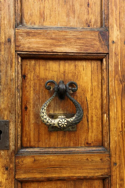 Old door knocker — Stock Photo, Image