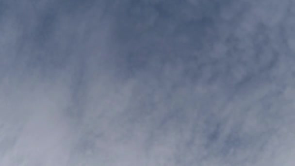 Nuages dans la rotation du ciel 