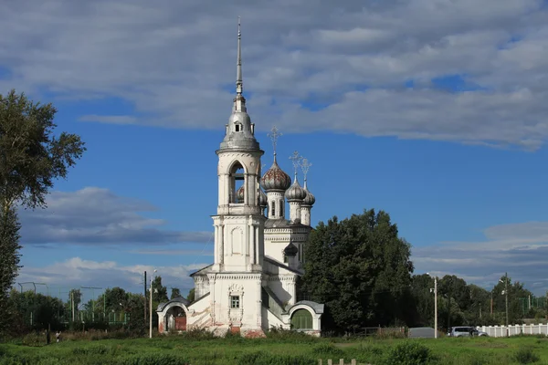 Vanha kirkko Vologdassa — kuvapankkivalokuva
