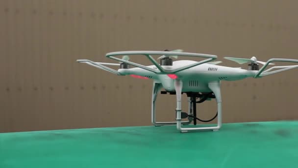 Quadrocopter Phantom camerabeweging — Stockvideo