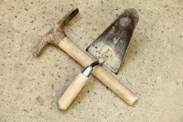 Hammer and trowel tool mason — Stock Photo, Image