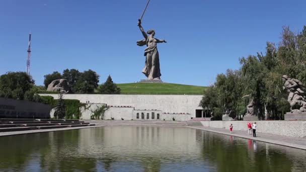 Волгоград пам'ятник батьківщину дзвінки — стокове відео