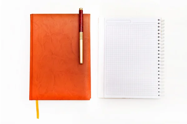 Üstten Görünüm iş yeri kavramı. Beyaz ba izole Günlükler