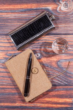 Ordu karargahında kısa bir mola. Savaş zamanı.