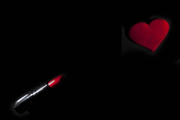 Romantic Theme Women Lipstick Red Heart Fashion Beauty Care — Stock Photo, Image