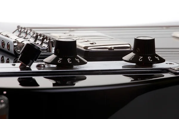 Siyah Elektro gitar ses kontrolü