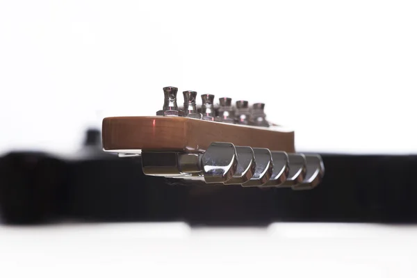 Gitar listrik pada latar belakang putih — Stok Foto