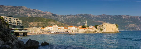 Budva, Montenegro. Vista panorámica del casco antiguo . — Foto de Stock