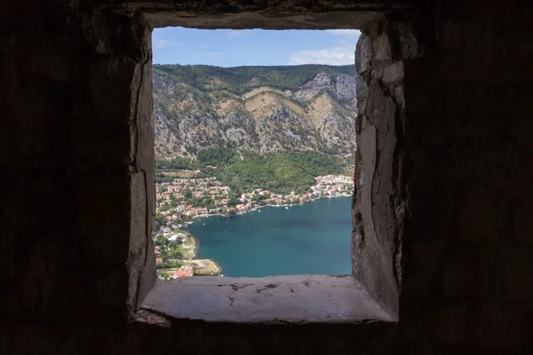 Vista del casco antiguo de Kotor desde la montaña lovcen en Kotor, Montenegro — Foto de Stock