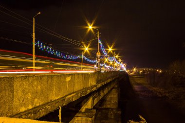 kentsel sokaklarda gece hareket