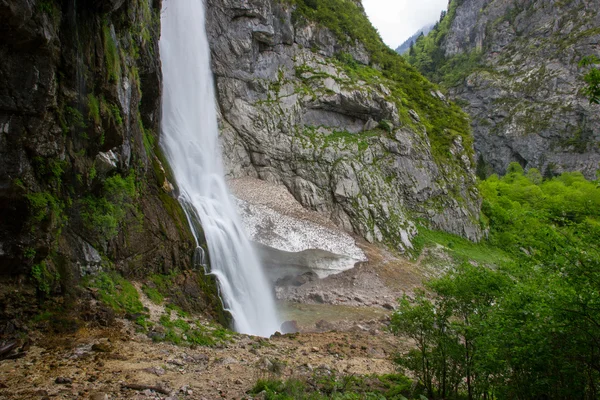 Abkhazia, a beautiful Gegsky waterfall. — Stock Photo, Image