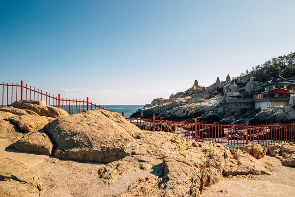 Templo Haedong Yonggungsa Com Oceano Azul Busan Coréia — Fotografia de Stock