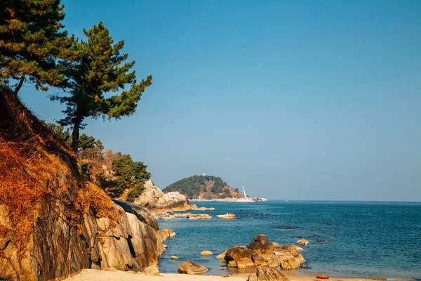Морской Пейзаж Камнями Храме Хухуама Янъяне Корея — стоковое фото