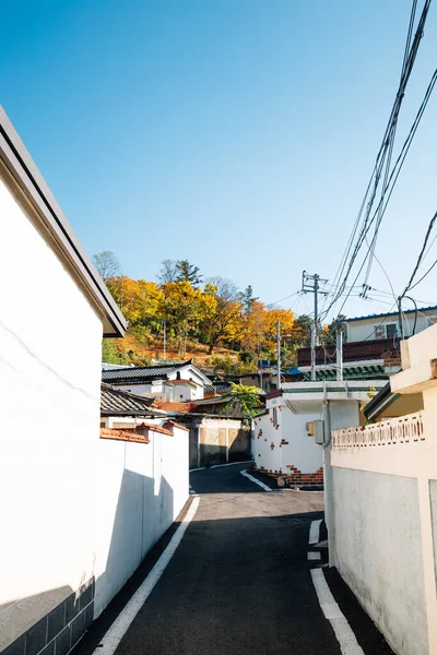 韓国の綿陽に田舎の村の路地 — ストック写真