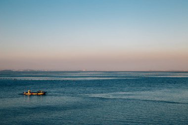 Gogunsan Adaları ve Gunsan, Kore 'de günbatımı denizi