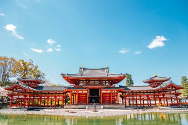 Byodo-in tapınağı ilkbaharda Uji, Kyoto, Japonya 'da