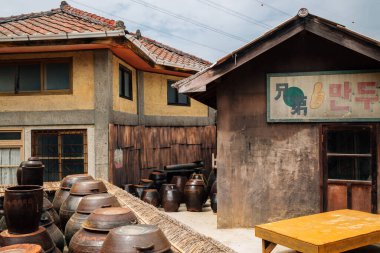 Suncheon, Kore - 27 Nisan 2021 Suncheon Açık Film Seti, Kore 'nin eski köyü