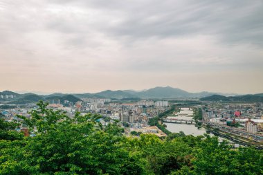Suncheon Şehir Manzarası Suncheon, Kore 'deki Jukdobong Park' tan