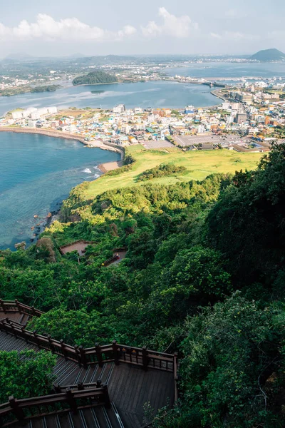 Vue Panoramique Village Balnéaire Seongsan Ilchulbong Tuff Cone Dans Île — Photo