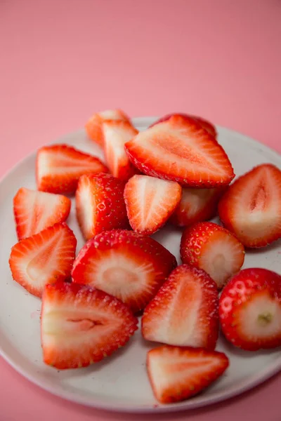 Fresh Ripe Red Garden Strawberries Pink Background Half Strawberry Shot — Stock Photo, Image