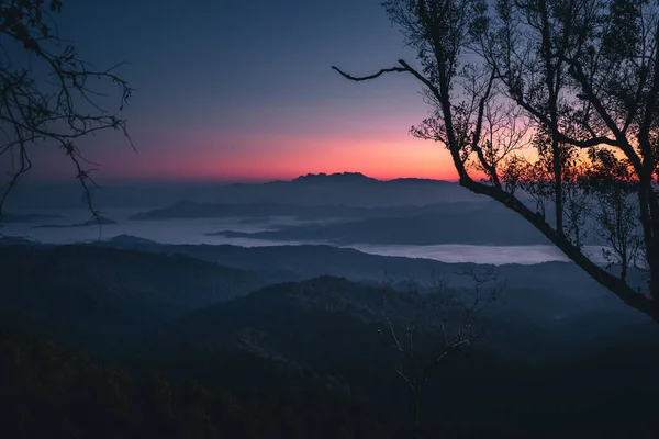 Vista Sobre Montanha Início Manhã Antes Nascer Sol — Fotografia de Stock