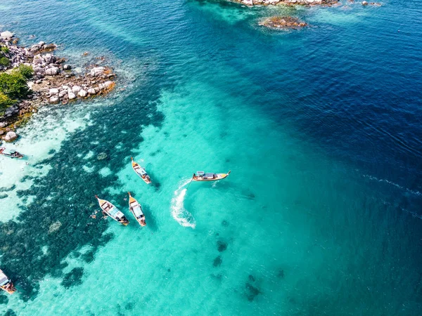 Flygfoto Över Långa Stjärtbåtarna Tropiska Havet Satun Thailand — Stockfoto