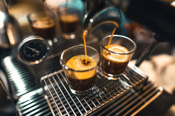 Espresso Μια Κούπα Από Έναν Κατασκευαστή Σπιτιού Καφές Ένα Φλιτζάνι — Φωτογραφία Αρχείου