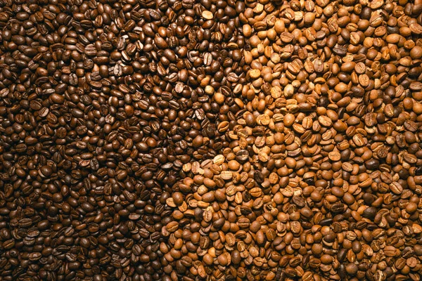 Φόντο Καβουρδισμένου Καφέ Καφέ Σκούρο Και Ελαφρύ — Φωτογραφία Αρχείου