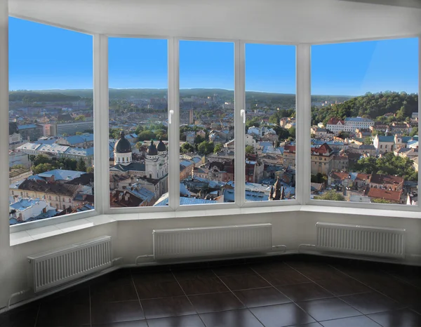 Ventana moderna con vista de Lviv desde arriba — Foto de Stock