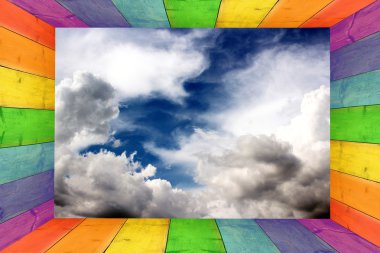 Mavi gökyüzü arka plan karede multicilored