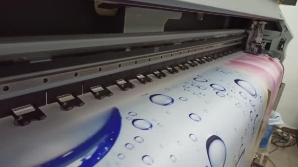 Ultraviolettdrucker Bei Der Arbeit Fotos Drucken Moderne Technik Aktion Japanischer — Stockvideo