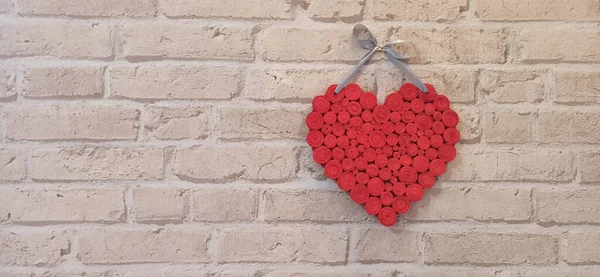 Red Heart Hanging Brick Wall Textured Symbol Love Two Handmade — Stock Photo, Image