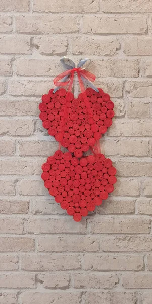 Red Hearts Hang Brick Wall Textured Symbol Love Two Handmade — Stock Photo, Image