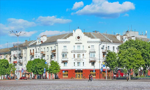 Tsjernihiv Regio Oekraïne Mei 2018 Stadsplein Met Bloeiende Kastanjes Centraal — Stockfoto