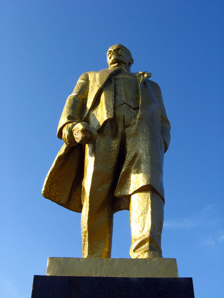 Big monument to Lenin