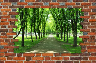 kırık tuğla duvar ve yaz park görünümüne
