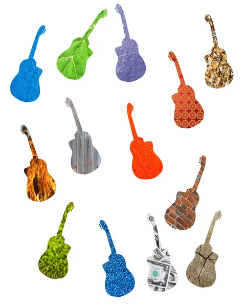 Nombreuses guitares colorées isolées — Photo