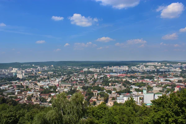 Vista a las casas-tops en la ciudad de Lvov — Foto de Stock