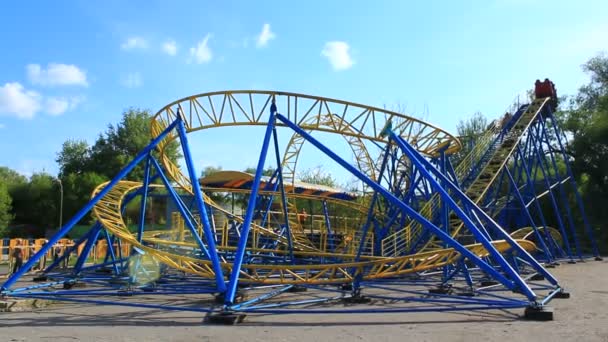 Cazibe roller coaster — Stok video