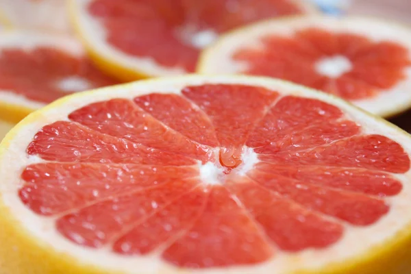 Cut of ripe grapefruit — Stock Photo, Image