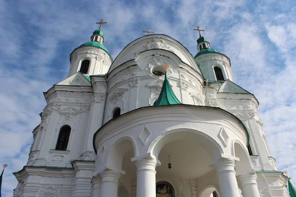 Krásný kostel v Kozeletz na Ukrajině — Stock fotografie