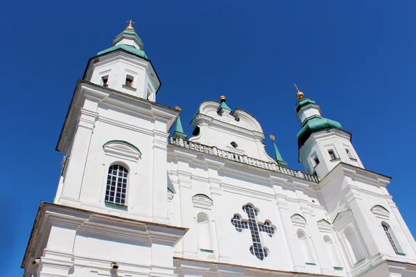 Torres del monasterio de Troitskyi en Chernihiv — Foto de Stock