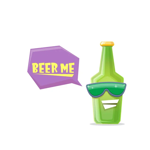 Vector de dibujos animados funky cerveza botella carácter con gafas de sol aisladas sobre fondo blanco. Vector divertido etiqueta de cerveza o plantilla de diseño de póster. Cartel o pancarta de dibujos animados del día internacional de la cerveza — Archivo Imágenes Vectoriales