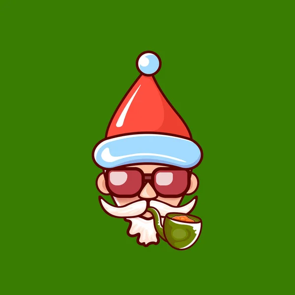 Cabeza de Santa Claus con sombrero rojo de Santa, pipa humeante y gafas de sol hipster rojas aisladas sobre fondo verde de Navidad. Etiqueta de Santa o diseño de pegatina — Vector de stock